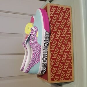 Women's Vans Era Size? Warped Check. Size 11. Color Pink, Light Blue. Rare